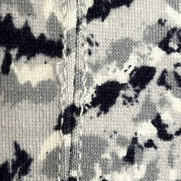 LYSSE LEGGINGS, EUC, XS, buttery soft fabric with extra compression at waist - Picture 9 of 10